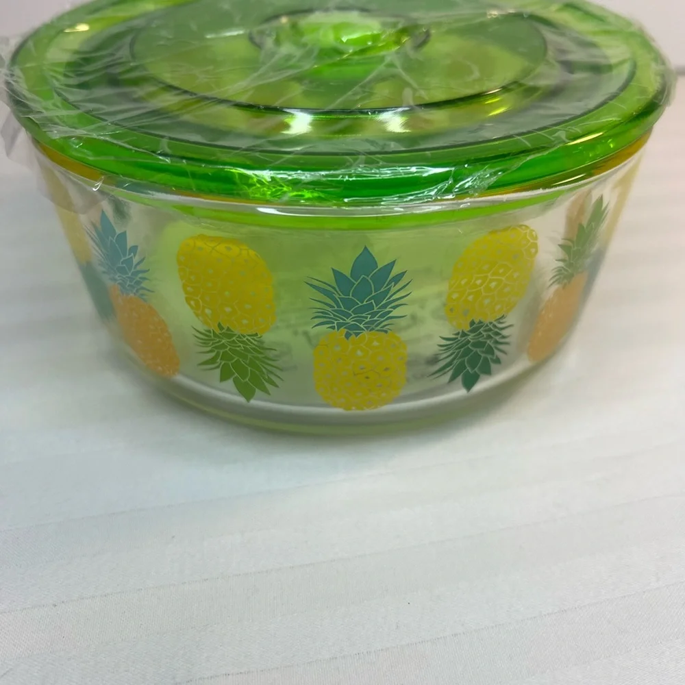 Temptations Oven Safe Glass Bakeware/Storage Container‎ Brand New Green
